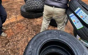 Misiones: Incautaron 10 millones de pesos en neumáticos de contrabando en la localidad de Jardín América, en la intersección de las Ruta Nacional N° 12 y la Provincial N° 7