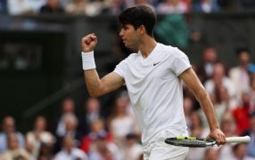 Tenis: Carlos Alcaraz le ganó a Novak Djokovic y se consagró campeón en Wimbledon