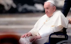 Hospitalizan al Papa Francisco por infección respiratoria