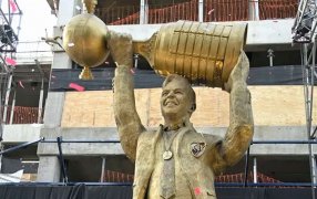 River Plate inauguró la estatua de Gallardo: "Crecí en este club y voy a morir en este club"