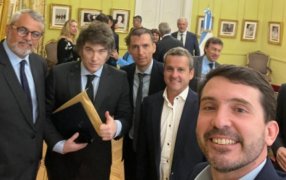Dirigentes, militantes y simpatizantes de la Unión Cívica Radical - Distrito Misiones, brinda el apoyo al Presidente Javier Milei, a través de un comunicado