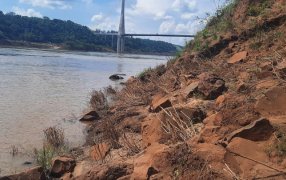 Intensa búsqueda de un joven de 26 años, oriundo de San Salvador de Jujuy que fue arrastrado por la corriente al arrojarse en el Salto Mariposa