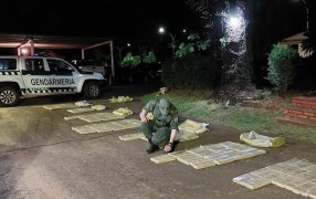 Misiones: Gendarmería Nacional incautó un total de cuatrocientos sesenta y dos paquetes, la prueba de “narcotest” resultado positivo para marihuana