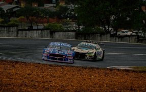 Misiones: A pesar de la lluvia, el Turismo Carretera se vivió a pleno en el Autódromo Rosamonte de la ciudad de Posadas,el piloto de Arrecifes Nicolás Trosset fue el absoluto ganador con su Ford Mustang