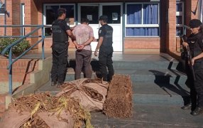 Misiones: Atraparon a un individuo y le secuestraron doscientos kilos de hojas de tabaco que minutos antes había sustraído de un galpón en la chacra de la localidad de 25 de Mayo