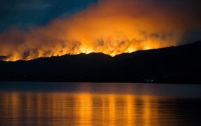 Activo hace una semana: El incendio en Los Alerces ya consumió 2.500 hectáreas en Chubut