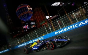 GP de Las Vegas de Fórmula 1: El argentino Franco Colapinto fue 14° con el Williams, el británico George Russell venció con Mercedes y que terminó consagrando a Max Verstappen con Red Bull su cuarto título como campeón del mundo