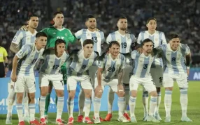 Eliminatorias: Con un golazo de Thiago Almada, la Selección Argentina ganó en Uruguay y quedó casi clasificada al Mundial