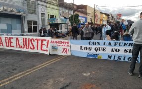 Conflicto policial en Misiones: No hubo acuerdo en una nueva reunión de la mesa de diálogo, pero las conversaciones siguen abiertas y continuarán negociando este lunes