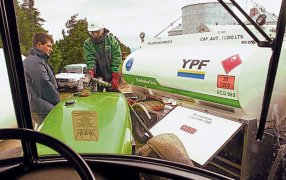 Sin respiro para los costos: Vuelve a subir el gasoil, a partir de este domingo, así comunicó YPF