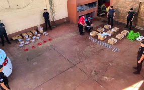 En la ciudad de Oberá la Policía de Misiones allanó una vivienda en la cual ocultaban un arsenal de explosivos y detonadores