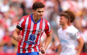 El argentino Julián Álvarez tuvo revancha, marcó de penal en la agónica victoria del Atlético de Madrid ante Sevilla