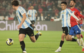 Eliminatorias: Con un golazo de Julián Álvarez, la Selección Argentina venció a Chile, que quedó al borde de la eliminación