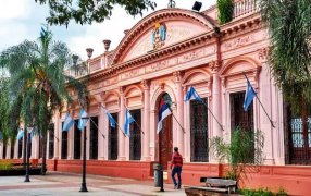 Misiones: Decretan asueto administrativo para empleados públicos provinciales, el día viernes 6 de Septiembre