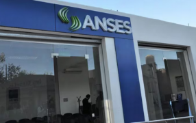 El Gobierno Nacional oficializó el aumento de las jubilaciones y pensiones: Con el incremento del 4,18% más el bono de 70 mil pesos que el Poder Ejecutivo confirmó el día lunes