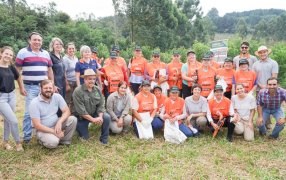 Las mujeres fueron protagonistas de una capacitación y concurso de poda de yerba mate