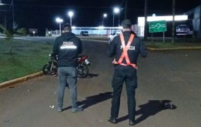 Motociclista de 28 años falleció tras despistar e impactar contra un árbol, fue sobre la Avenida Libertador, cerca de la rotonda acceso sur de la localidad misionera de San Vicente