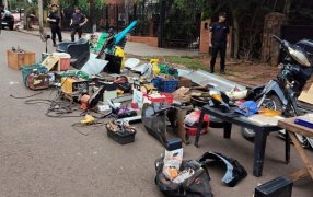 Misiones: Capturaron a cuatro integrantes de una banda dedicada al robo y desguace de motocicletas en la ciudad de Puerto Iguazú, tenían un taller clandestino
