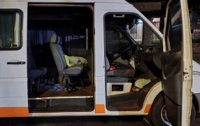 Posadas: Capturaron a tres delincuentes cuando robaban objetos del interior de vehículos estacionados