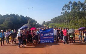 Fuertes protestas en Misiones por la suspensión de planes sociales