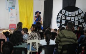 Apóstoles: “Historias con Magia" en el Centro Cultural Delavy, con una gran participación del público local