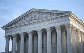 Inmigración: La Corte Suprema de Estados Unidos suspende temporalmente la implementación de la polémica Ley de Inmigración de Texas