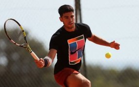 Tenis: Carlos Alcaraz se bajó del Masters 1000 de Montecarlo por lesión