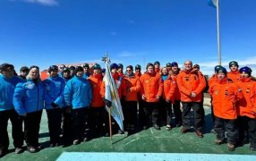 El Presidente Javier Milei finalizó su viaje a la Antártida, la primera salida oficial de Buenos Aires