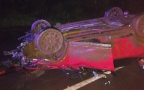 Mado: Siniestro vial sobre la Ruta Nacional N° 12, un automóvil despistó y terminó fuera de la calzada, como consecuencia, dos mujeres resultaron lesionadas