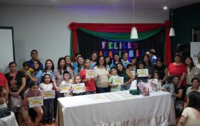 Apóstoles: Emotivo cierre del Ciclo Lectivo 2025 en la Sala Multisensorial, fue un sencillo y emotivo acto, donde se entregaron presentes a cada asistente