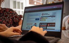 Adiós al papel: Más de doscientos mil usuarios ya usan los canales digitales de Energía de Misiones