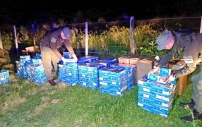 Dos vehículos evadieron dispositivos de control emplazados sobre la Ruta Provincial Nº 17: Gendarmería Nacional secuestró más de 37 mil paquetes de cigarrillos