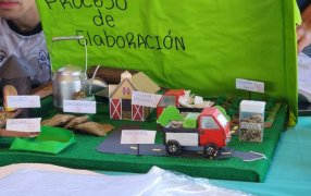 Semilla Emprendedora: Jóvenes apostoleños mostraron su potencial emprendedor, presentaron microemprendimientos y empresas simuladas