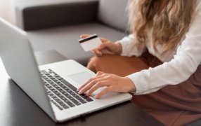 ¿Vuelven las 12 cuotas sin interés?: Al sector de electrodomésticos se suman las marcas de ropa