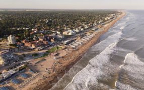 Temporada en la costa bonaerense: Lista de espera en paradores, ocupación de hasta el 90% y aluvión de reservas anticipadas, las claves del verano en la ciudad de Pinamar