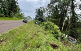 Misiones: Siniestro vial entre dos camionetas sobre la Ruta Provincial N° 211 dejó dos lesionados en la localidad de Dos de Mayo