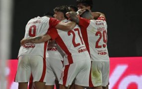 Independiente le ganó sobre el final a Deportivo Riestra y cortó su invicto como local, por el Torneo Clausura 2025