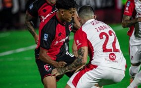 Torneo Apertura 2026: En Rosario, Independiente dejó escapar el triunfo y Newell's Old Boys rescató un empate sobre el final