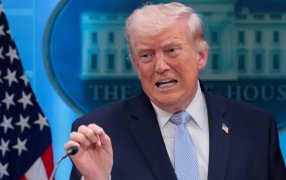 El Presidente de los Estados Unidos anunció un alto el fuego de dos semanas con Irán y dijo que el régimen acordó abrir el estrecho de Ormuz