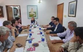 Reunión para impulsar la creación del Consorcio Regional de Acopio de Residuos Inorgánicos en las Plantas de Reciclaje en la ciudad de Apóstoles