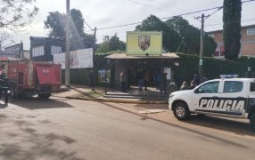 Apóstoles: Simulacro de incendio en un Instituto Educativo puso a prueba la respuesta de los Bomberos y la evacuación de alumnos