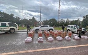 Vehículo robado era utilizado para transportar cigarrillos de contrabando