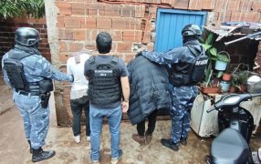 Puerto Iguazú: Desbarataron un narcobúnker, son tres los detenidos y más de setenta dosis de droga secuestrada