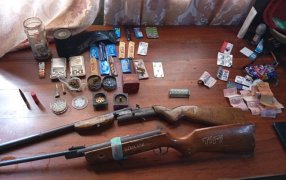 Detuvieron a un individuo de 23 años acusado de agredir y amenazar de muerte a una mujer en el Municipio misionero de Puerto Esperanza