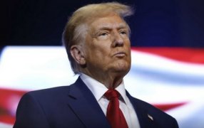 Estados Unidos: El Presidente Donald Trump firma Ley que obliga al Departamento de Justicia a publicar los archivos de Jeffrey Epstein