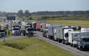 Operativo cosecha: La provincia de Santa Fe y los agroexportadores ya trabajan para agilizar el tránsito de camiones