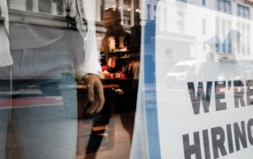 Cae la creación de empleos en Estados Unidos: La economía sumó 263.000 puestos de trabajo en Septiembre