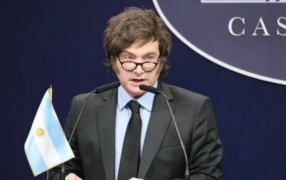 El Presidente Javier Milei cargó contra los Gobernadores y los acusó de querer "destruir al Gobierno Nacional"