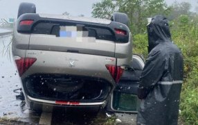 Despiste de un automóvil sobre Ruta Nacional N° 12 en el Municipio misionero de Santa Ana, sin lesionados