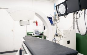 Inauguran la Sala de Hemodinamia remodelada en el Hospital SAMIC “Dra. Marta Schwarz” de la ciudad de Puerto Iguazú y entregó equipamiento médico para otros Hospitales